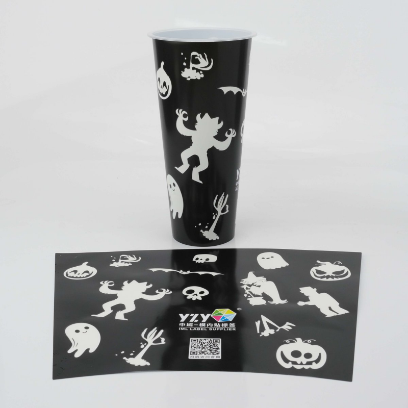 Etichette In-Mold fluorescenti UV: bagliore ad alto impatto per feste Blacklight, Halloween e vita notturna