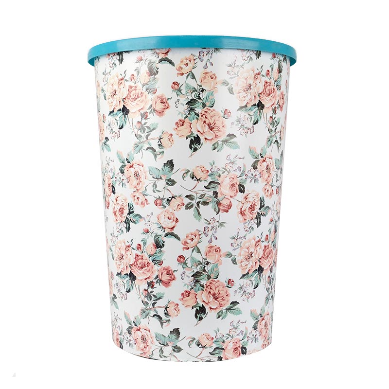 Stampaggio ad iniezione del cestino dei rifiuti nell'etichetta dello stampo